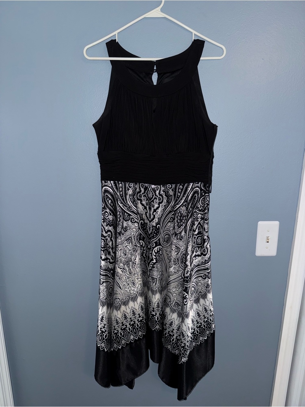 Black & White Paisley Halter Midi Dress size 10